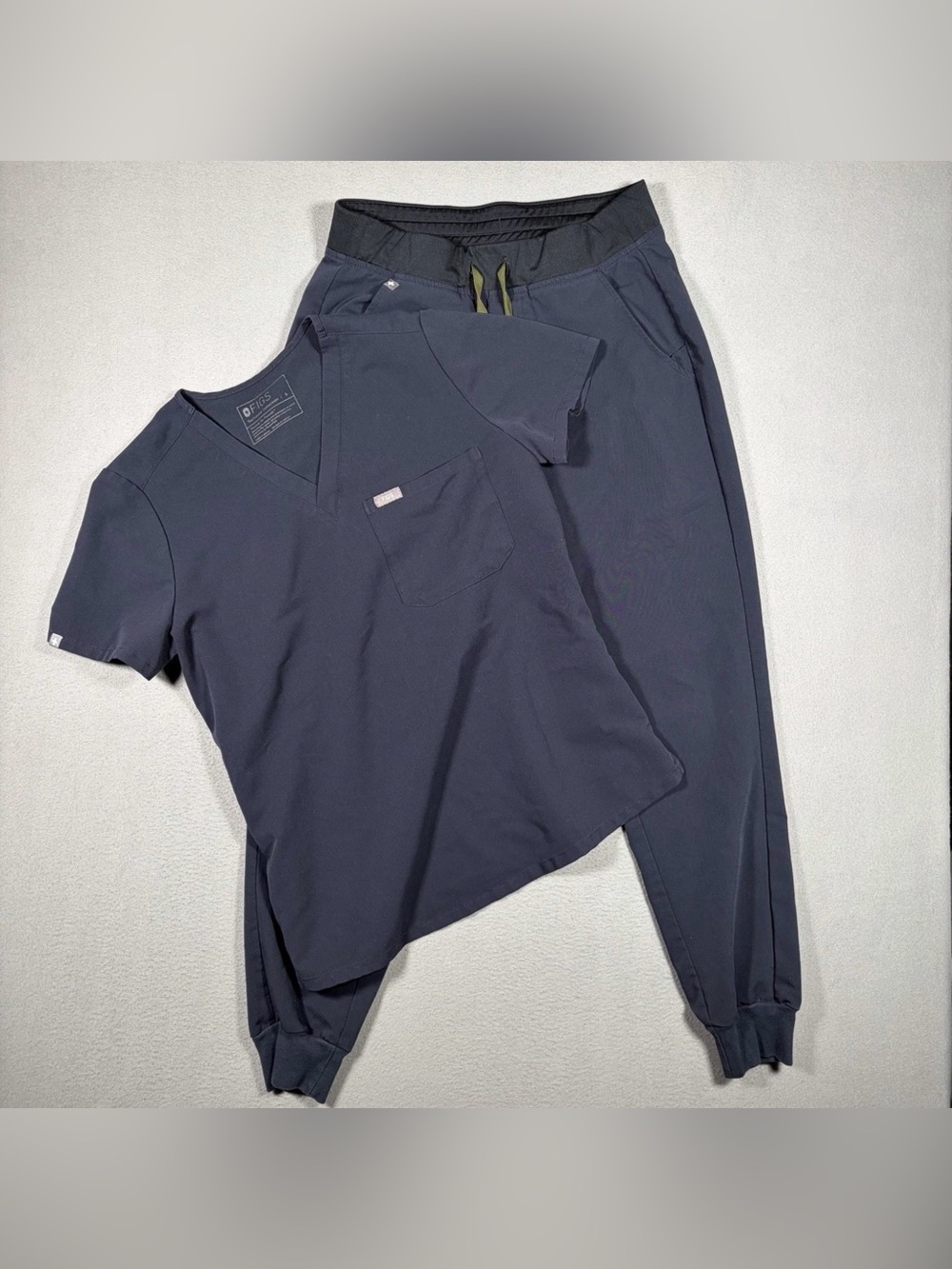 FIGS Technical Collection Scrub Set  Zamora Pants & Catarina Small Navy Blue